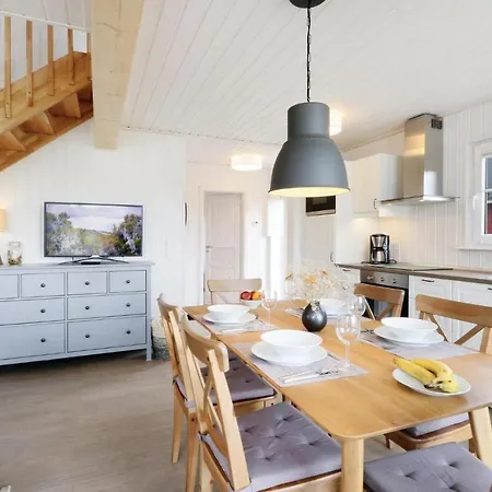 2 Bedroom Lovely In