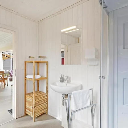 Awesome In With 2 Bedrooms&wifi Vakantiehuis Zerpenschleuse